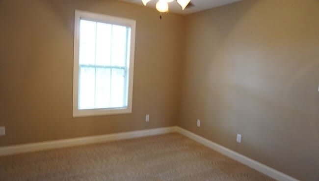 Photo - Beautiful home in Cotton Wood S/D