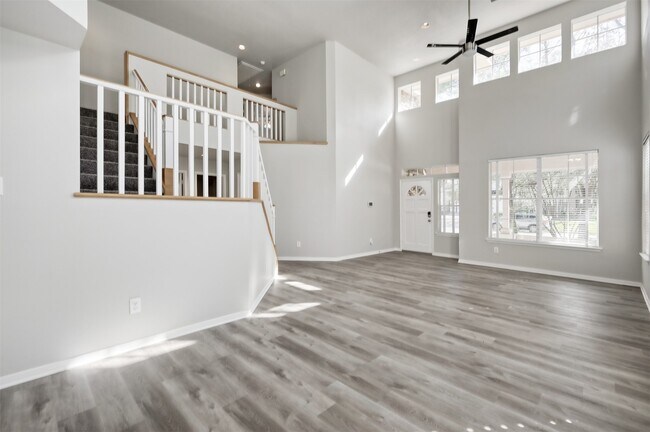 Photo - 51 E Greywing Cir