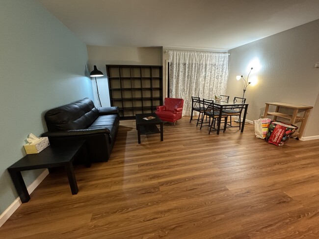 Photo - 2022 Virginia St Apartment Unit 7