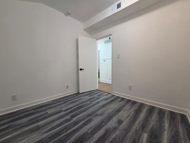 Photo - 5207 Galitz St Unit 1