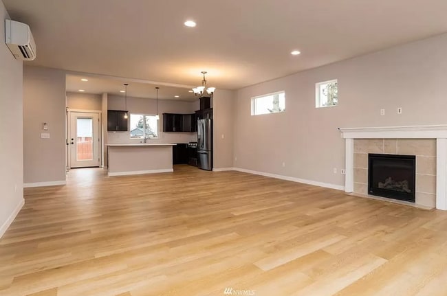 Photo - 122 N Trl Rd