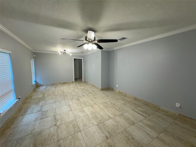 Building Photo - 7910 Sands Point Dr
