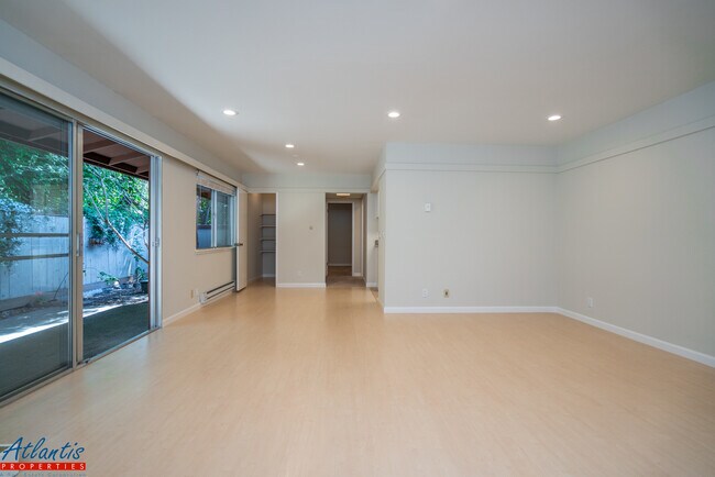 Photo - Willow Park | Stylish Condo | Newly Updated Unit 141