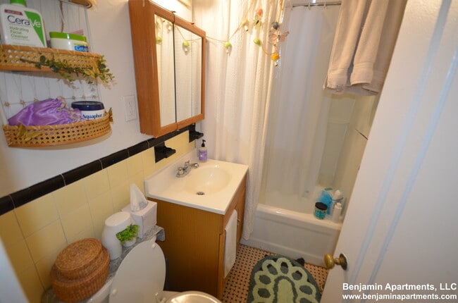 Photo - 66 Chiswick Rd Unit 27