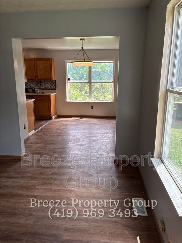 Photo - 731 Parmalee Ave