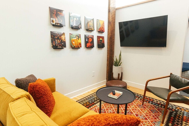 Photo - 1911 3rd Ave N Unit ID1352421P