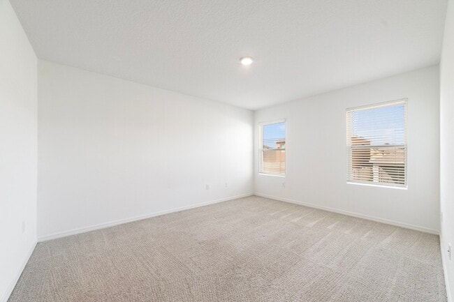 Photo - 121 Sunny Day Wy