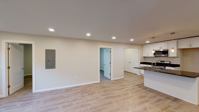 Photo - 595 Central Ave