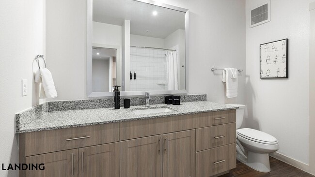 Photo - 255 Williamsburg Pkwy Unidad K308