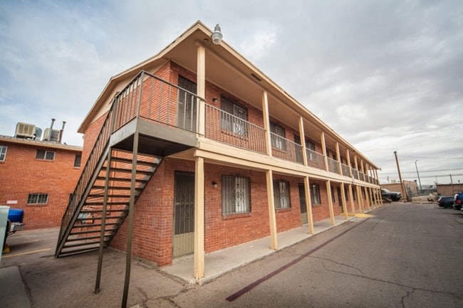 Lakeside Apartments
