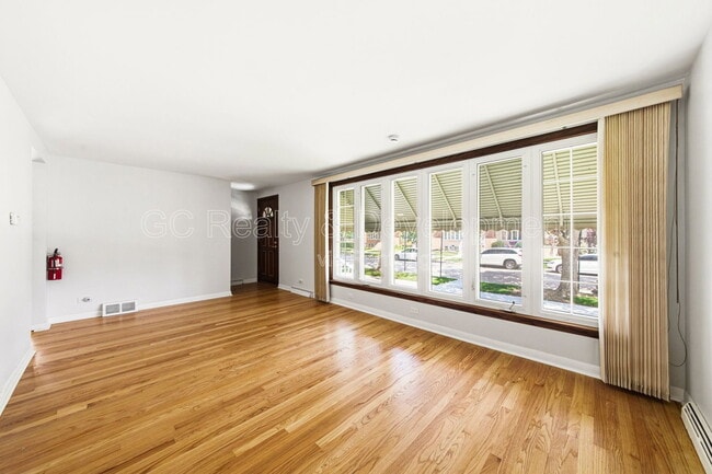 Photo - 5144 S Melvina Ave