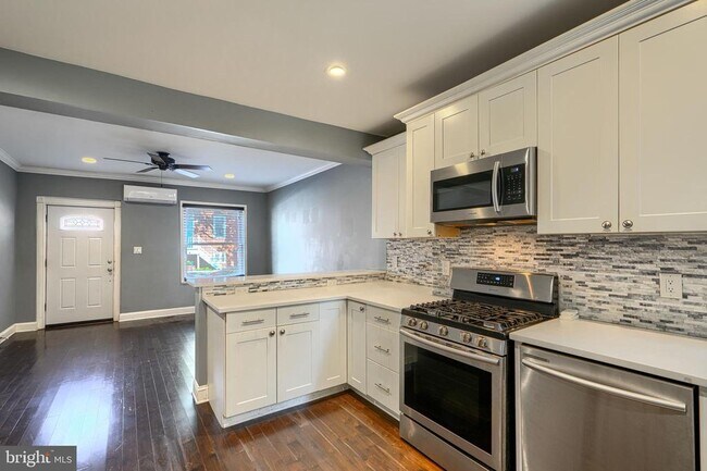 Photo - 1106 Battery Ave