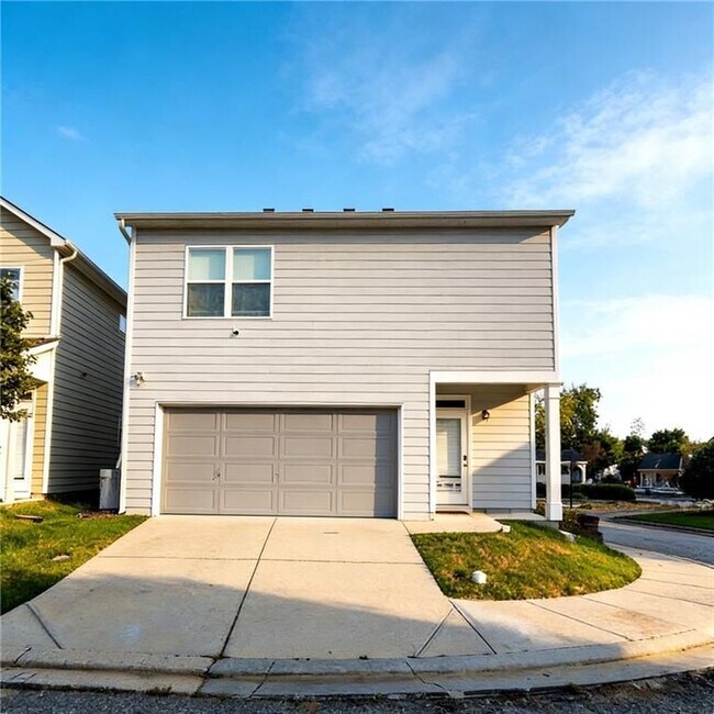 Photo - 602 Lofty Ln