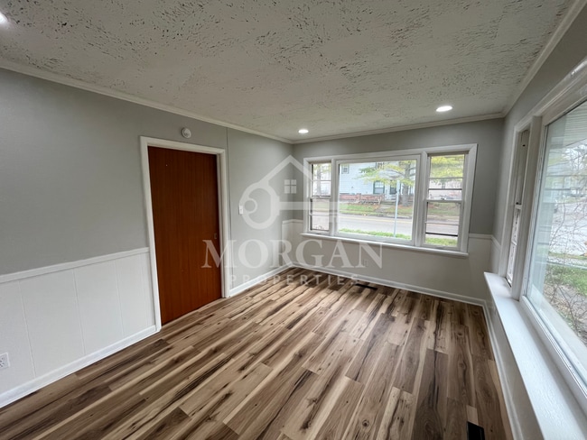 Photo - 815 S Main St Unidad A