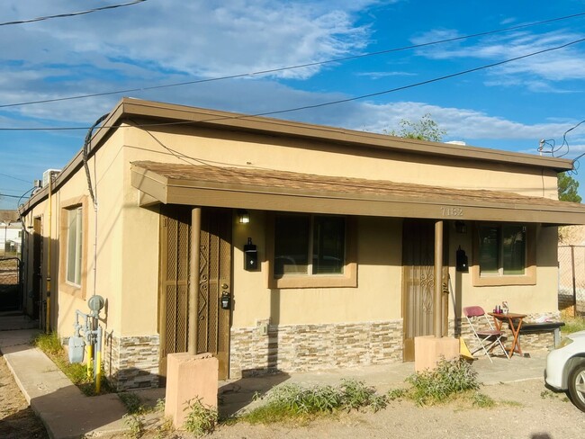 Building Photo - 7182 Ponce Dr Unit B Rental