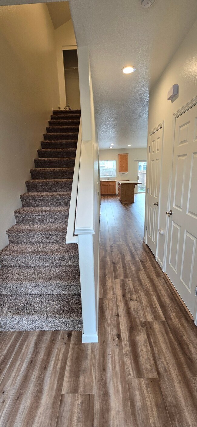 Photo - 18558 SW Takena Ct