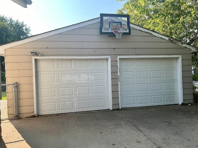 Photo - 1725 Oshkosh Ave