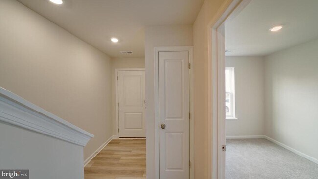 Photo - 298 Watercourse Dr Townhome