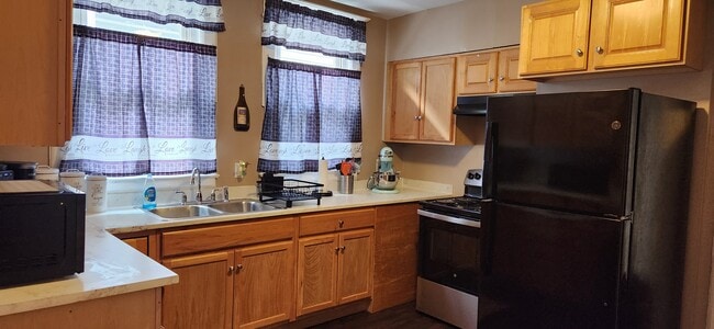 430 2nd Ave Unit 2nd Floor