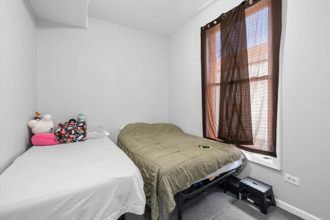 Photo - 1242 S Tripp Ave Apartment Unit 2