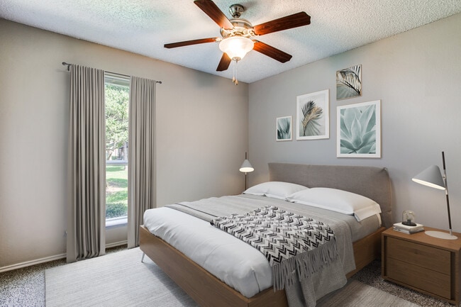 Photo - Waterside Apartment Homes