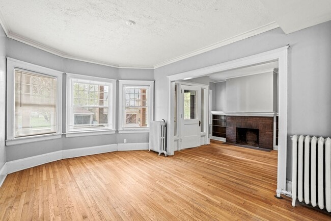 Photo - 2118 E Linnwood Ave