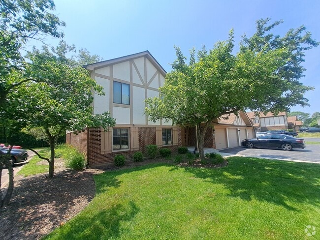 Building Photo - 905 Knottingham Dr Unit 2A Rental