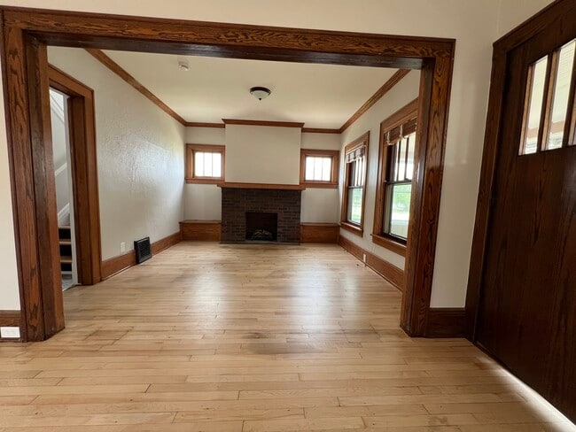Photo - 1227 N Main St