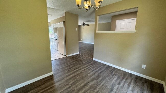 Building Photo - FOR RENT – 2 Bed / 1 Bath Triplex in Citrus Park, Ocala, FL – Available Now!