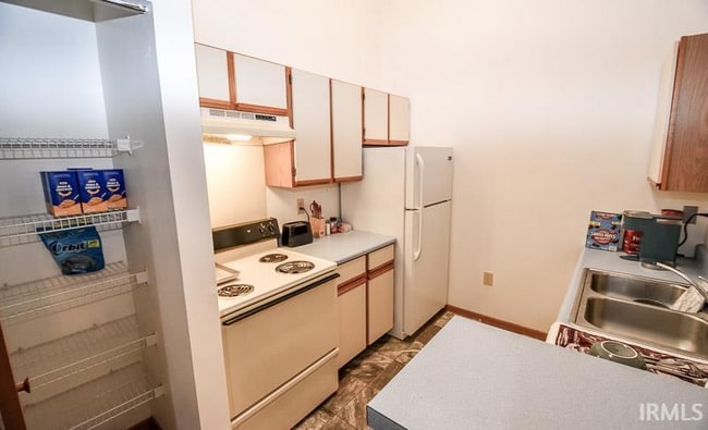 Photo - 10601 Cunot-Cataract Rd Unit 17