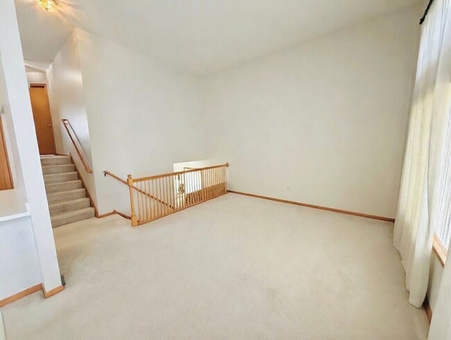 Photo - Great 2 Bedroom Townhome in Prime Apple Valley Location!   W’Finished Basement