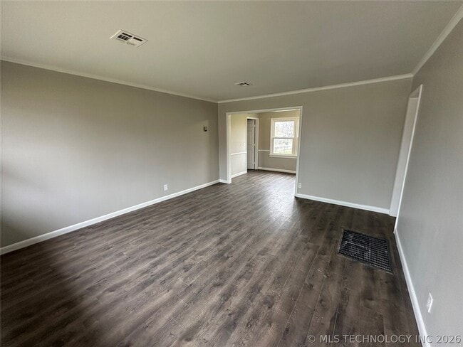 Photo - 6305 E Newton St