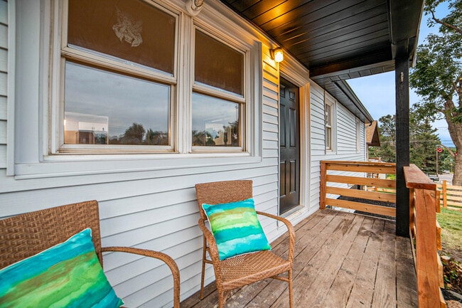 Photo - 720 W Washington St