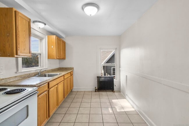 Photo - 113 E Main St Unit 4