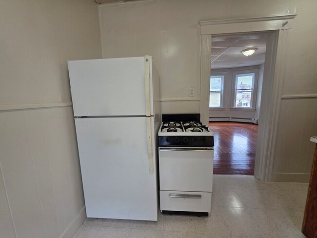 Photo - 9-11 Falmouth St Unit 2F