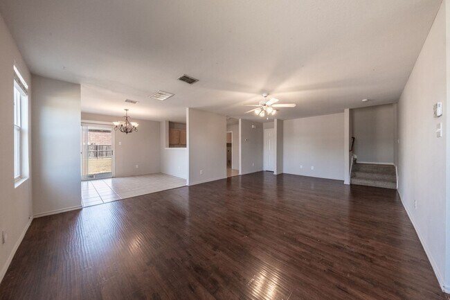 Photo - 520 Lewis Canyon Ln