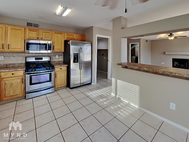 Photo - 8620 N Cantora Way