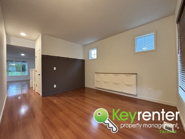 Photo - Beautiful 4 Bedroom 2.5 Bathroom Tacoma Home for Rent in Quiet Cul-De-Sac Community