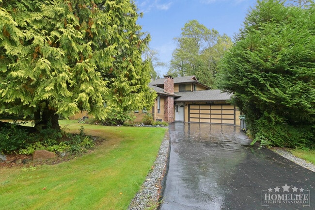 Building Photo - 3 Bed, 3 Bath Home for Rent in South Surrey! Unit House