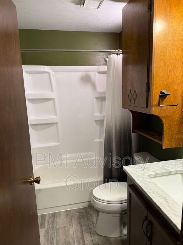 Photo - 829 SW Cambridge Ave