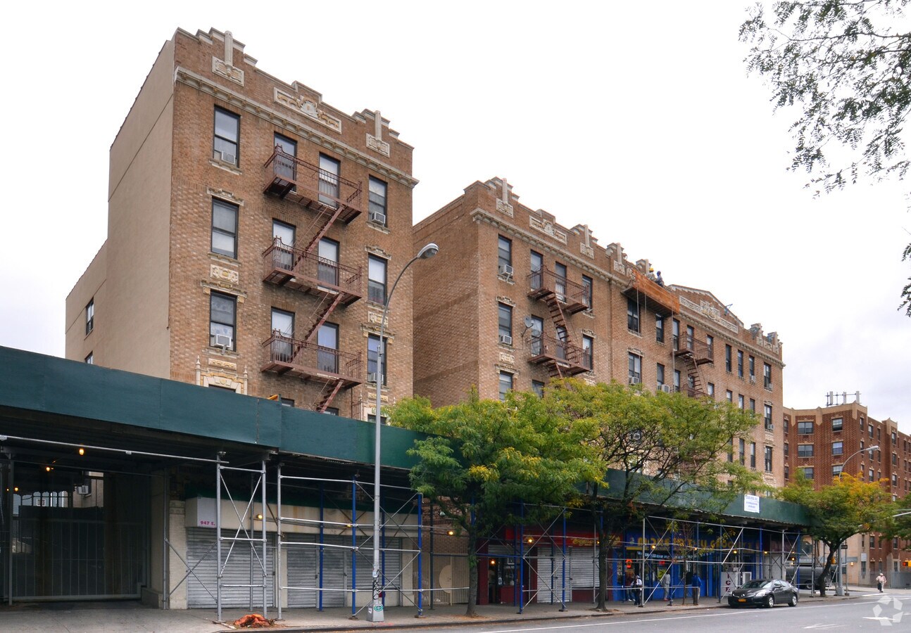 Photo - 945 E 180th St Apartments