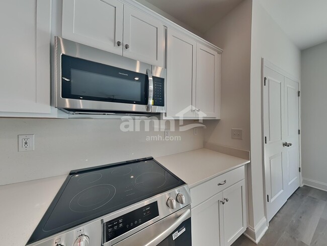 Photo - 1123 Livengood Wy