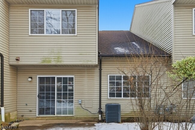 Photo - 403 Union St