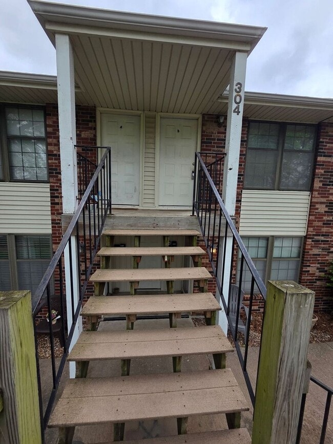 Photo - Updated 2 Bedroom / 1 Bathroom in Lee's Summit!!