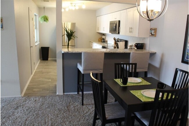 Cocina - 2390 E Fremont Ave Unidad D