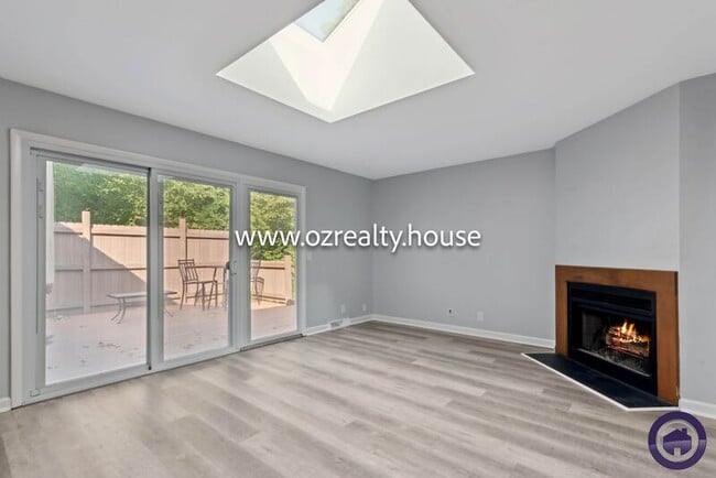 Photo - 5537 Willowood Ct