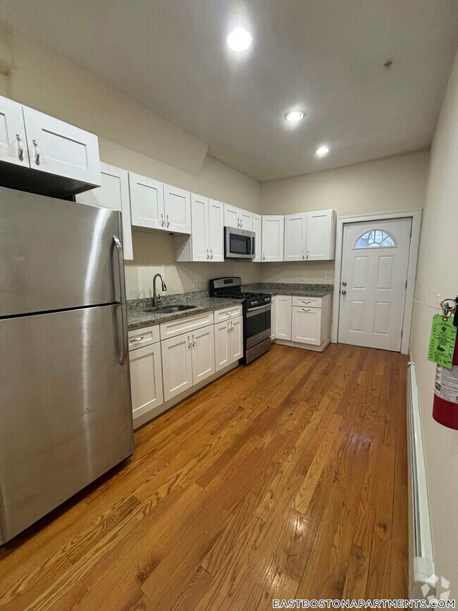 Building Photo - 16 Chelsea St Rental