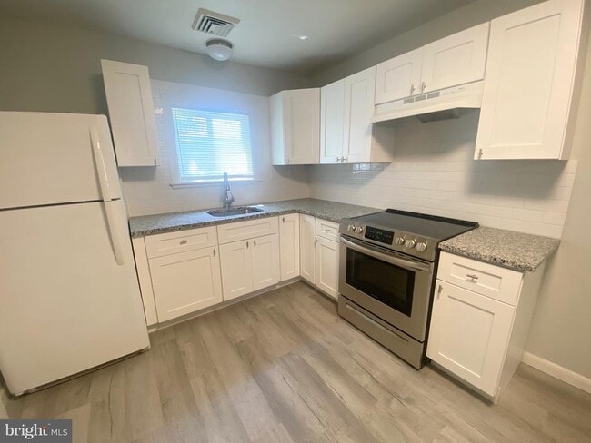 Building Photo - 3 Catawba Ave Rental