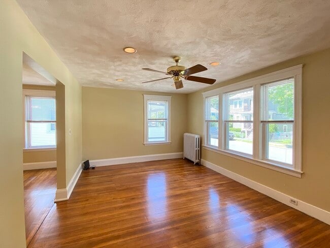 Photo - 39 Davis Rd Unit 1