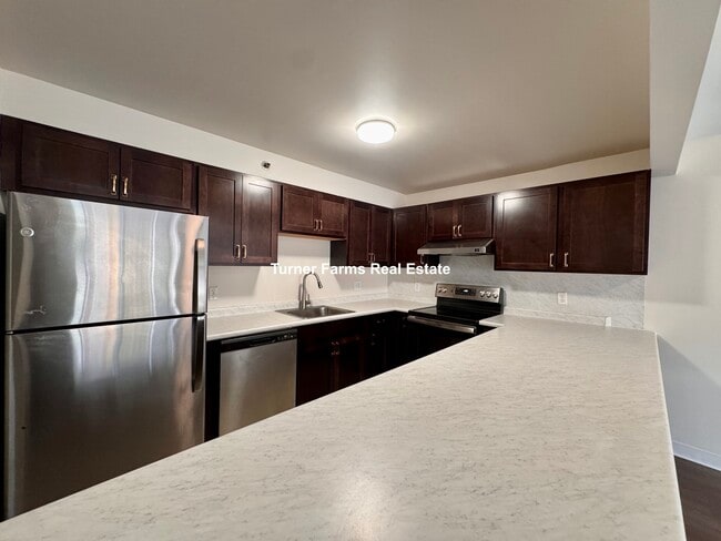 Photo - 693 Parker St Unit C